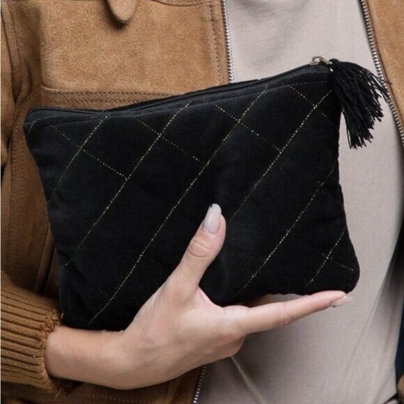 Quilted Black Velvet Clutch Pouch with Fine Thread Tassel and Zip Top Metallic - Picture 2 of 8